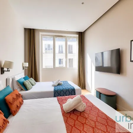 141 - Beautiful Flat Triangle D Or Champs Elysees 아파트 *