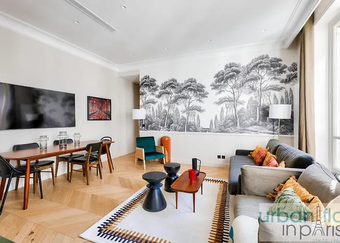141 - Beautiful Flat Triangle D Or Champs Elysees 아파트 파리