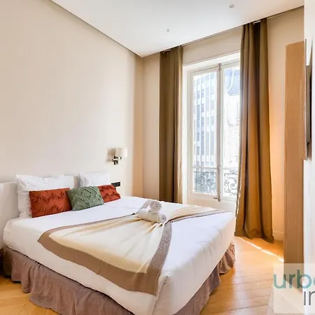 Apartman 141 - Beautiful Flat Triangle D Or Champs Elysees Párizs