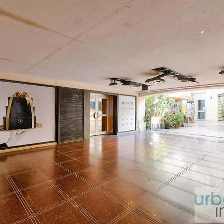 141 - Beautiful Flat Triangle D Or Champs Elysees Apartment Paris