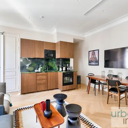 Daire 141 - Beautiful Flat Triangle D Or Champs Elysees *