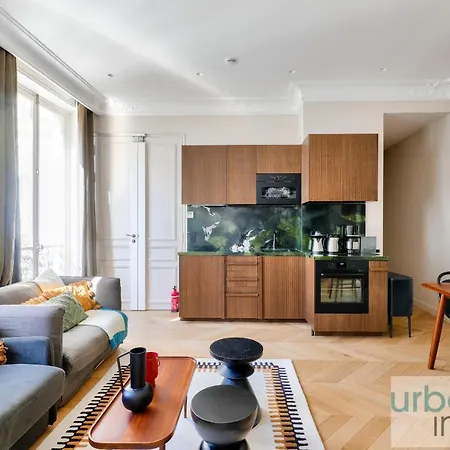 141 - Beautiful Flat Triangle D Or Champs Elysees 公寓