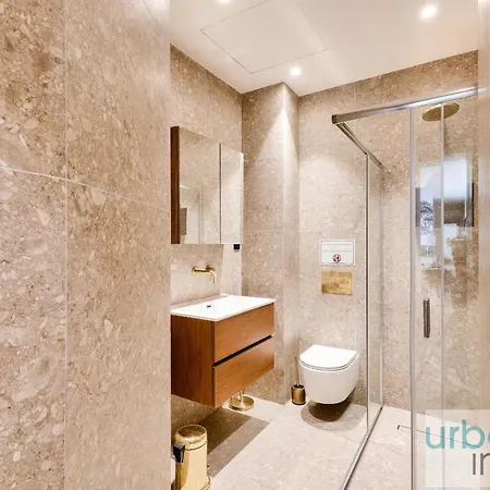 141 - Beautiful Flat Triangle D Or Champs Elysees * Paris