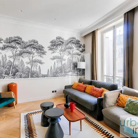 141 - Beautiful Flat Triangle D Or Champs Elysees *