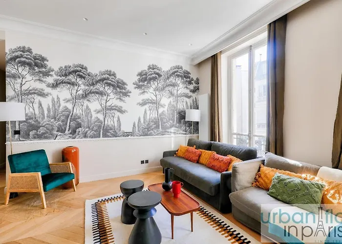 141 - Beautiful Flat Triangle D Or Champs Elysees *