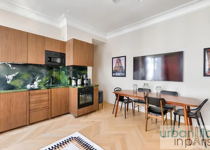 141 - Beautiful Flat Triangle D Or Champs Elysees Paris