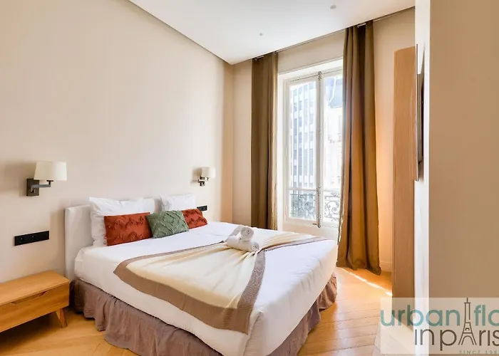 Lejlighed 141 - Beautiful Flat Triangle D Or Champs Elysees Paris