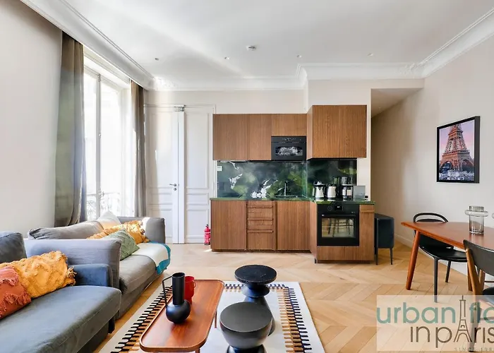 141 - Beautiful Flat Triangle D Or Champs Elysees Lejlighed