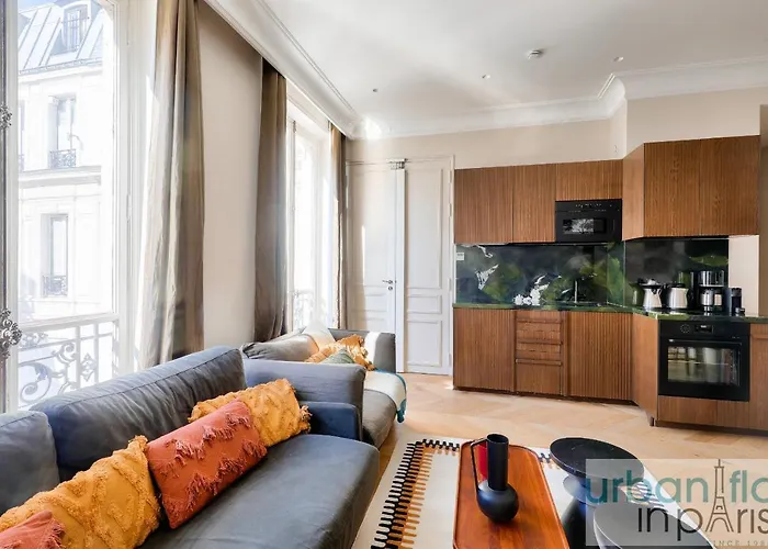 141 - Beautiful Flat Triangle D Or Champs Elysees *